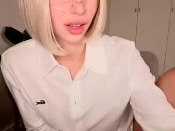 Freechat cutieeeeva on Chaturbate