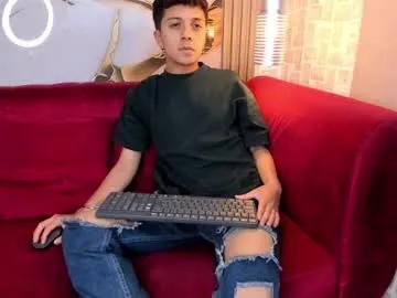 Freechat danieltravel on Chaturbate