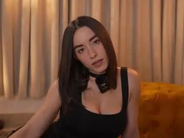 Freechat emyii on Chaturbate