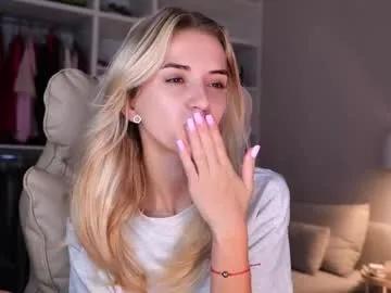 Freechat entya on Chaturbate