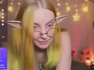 Freechat fluffy_muffin3 on Chaturbate