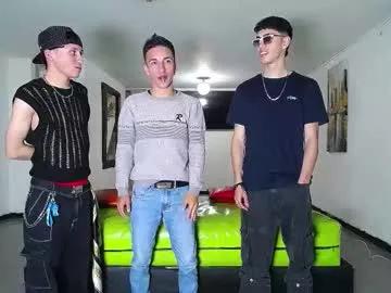 Freechat gnecos on Chaturbate