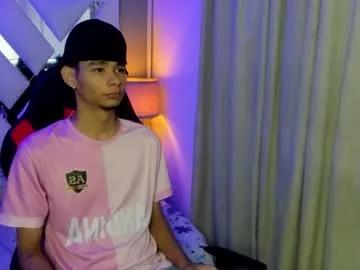 Freechat kenix_7 on Chaturbate