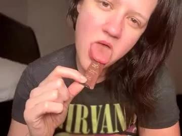 Freechat kinkbitch25 on Chaturbate