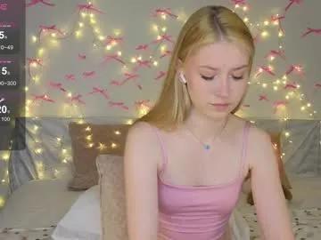 Freechat kittyloffe on Chaturbate