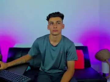 Freechat max_wild01 on Chaturbate