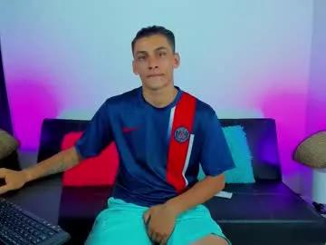 Freechat max_wild01 on Chaturbate