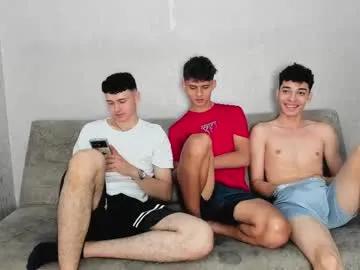 Freechat pelusos_mens on Chaturbate