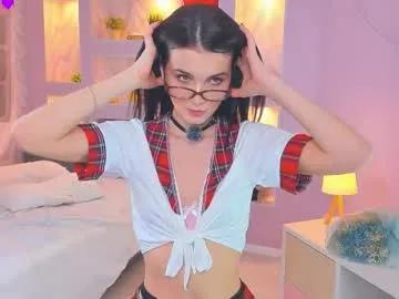 Freechat synne_glows on Chaturbate