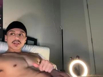 xmomentumx on Chaturbate 