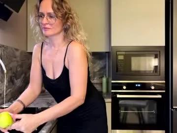 Freechat yes_mommy_zlata on Chaturbate