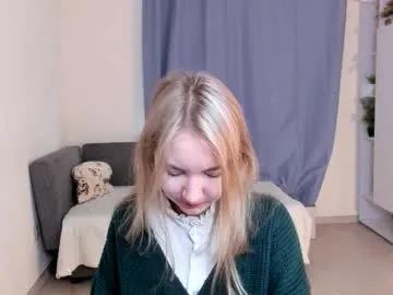 Freechat yuricazel on Chaturbate