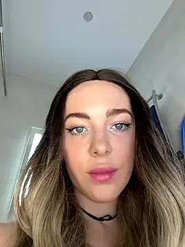 -SweetDi- on StripChat