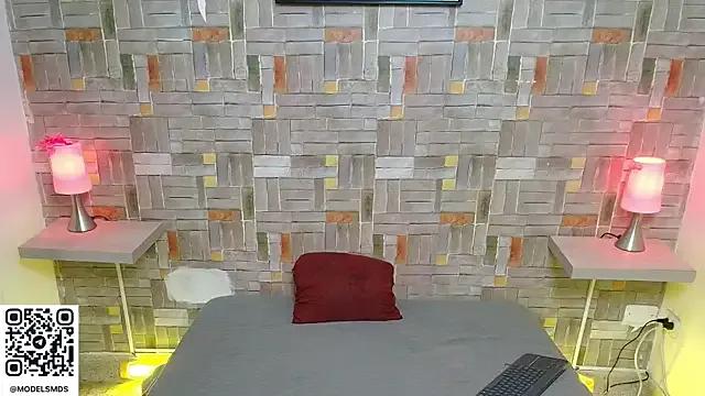 Freechat aaron_antonella_mds on StripChat