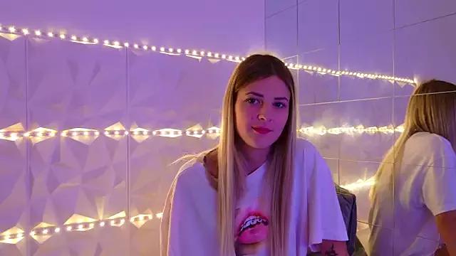 Freechat Aishha_ on StripChat