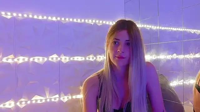 Freechat Aishha_ on StripChat