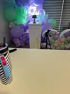 Freechat Alirawrz on StripChat