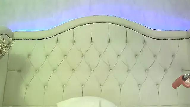 StripChat carolinesampaio is Freechat carolinesampaio — COLOCAR BOLAS NO CU E EXPELIR