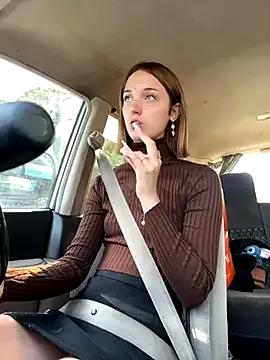 Freechat DollyTall on StripChat