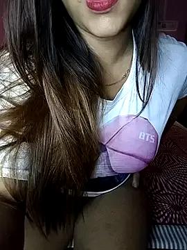 DreamGirlRiya's avatar