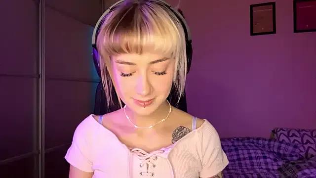 EmilySkyline — kiss