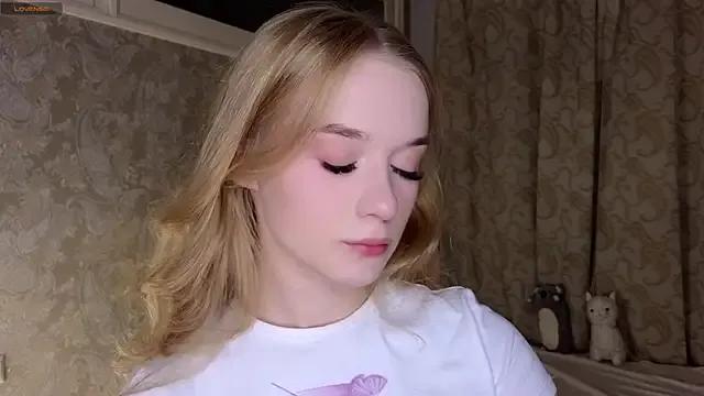 Emma_Frosty on StripChat 