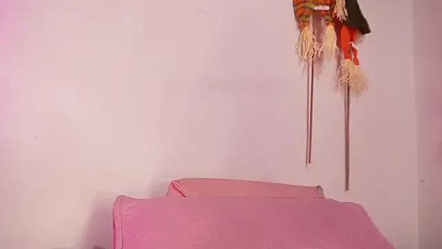 Freechat emyli_sw_ on StripChat