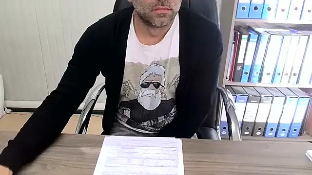 Evasionee — HANDJOB E CULO 1 MINUTO