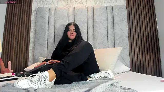 Freechat goddessfeetxx on StripChat