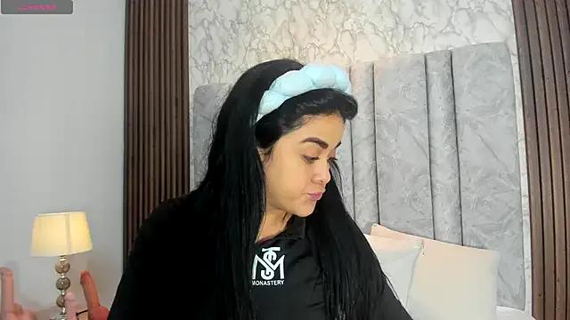 Freechat goddessfeetxx on StripChat