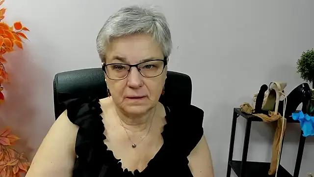 IrisDream on StripChat 