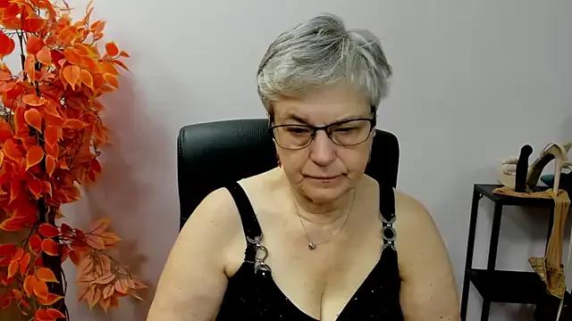 IrisDream on StripChat 