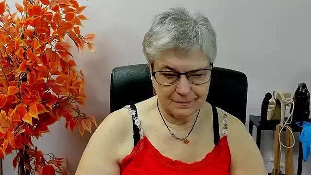 IrisDream on StripChat 