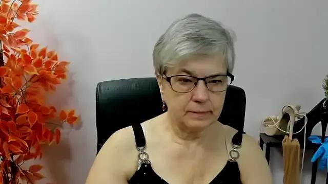 IrisDream on StripChat 