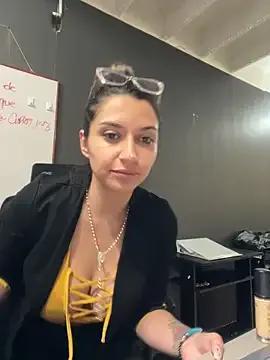 Isabella_Varella — Freechat on StripChat