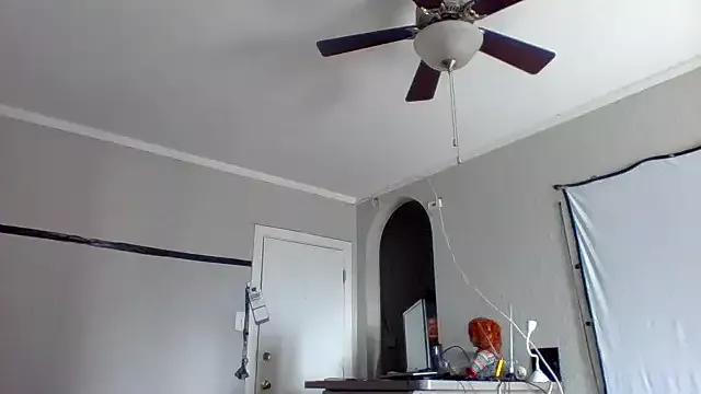 Freechat JezOne555 on StripChat