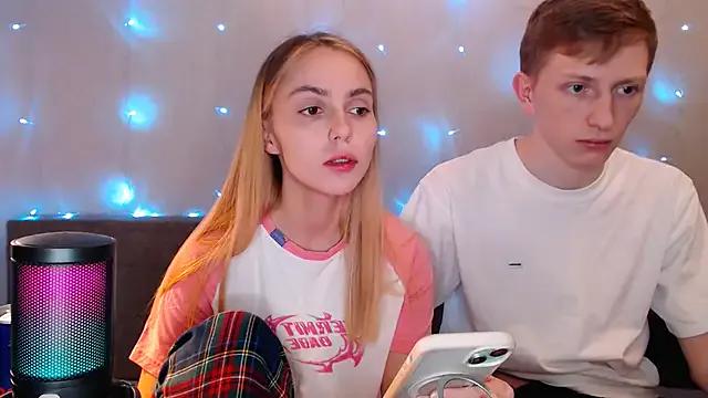 Freechat juliaanddima on StripChat