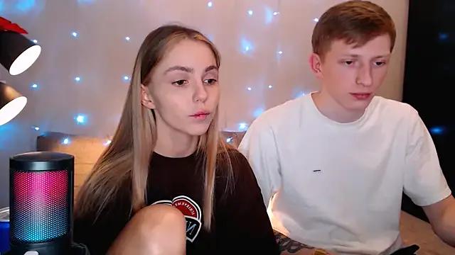 Freechat juliaanddima on StripChat