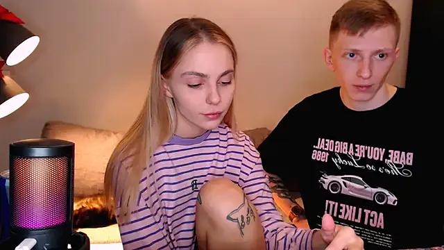 Freechat juliaanddima on StripChat