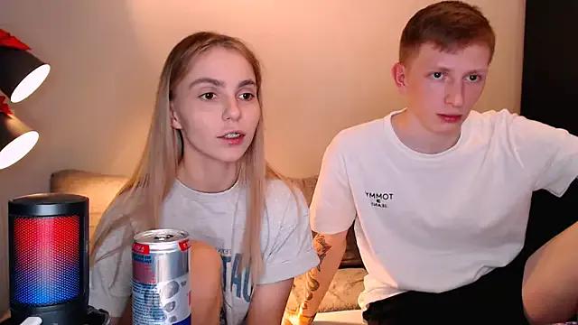 Freechat juliaanddima on StripChat