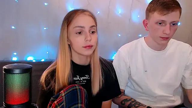 Freechat juliaanddima on StripChat