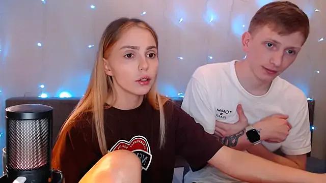 Freechat juliaanddima on StripChat