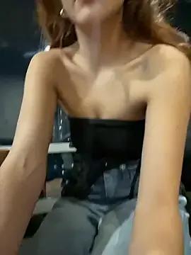 Katee_Jones on StripChat