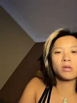 LillyFucksLeo — Flash boobs