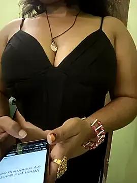 Lipstickss — Freechat on StripChat