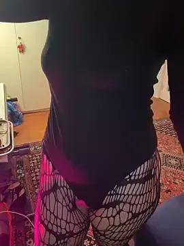 littlewitchxoxo on StripChat