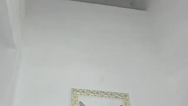 Lola_Blondie on StripChat 