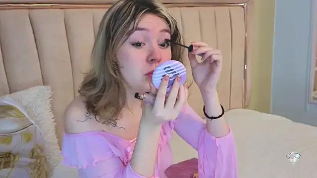 Lucia_Copper — show dildo