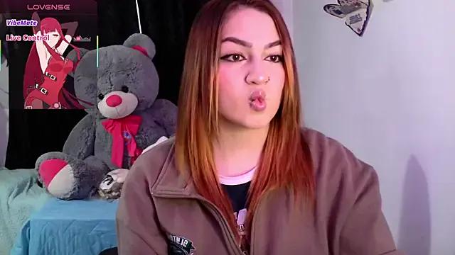 Freechat lucycherry__ on StripChat