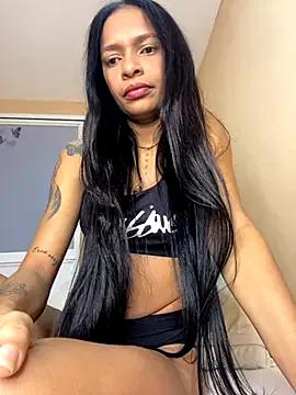 Luna025 — Show milk